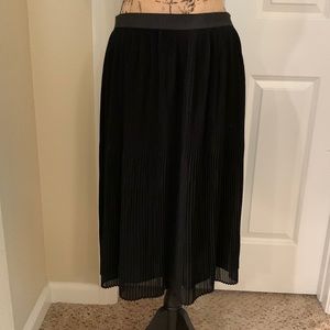 Women’s Black Pleated Midi Skirt